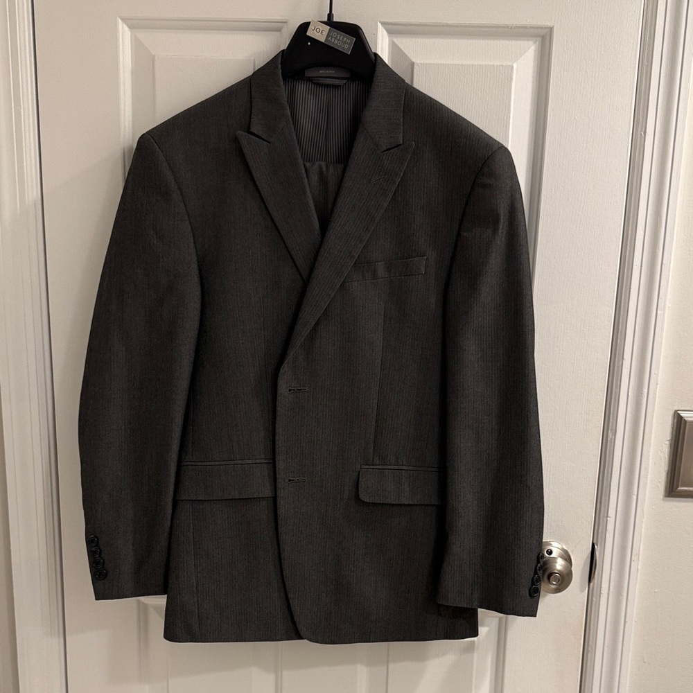 Men’s Suit - Joseph Abboud Gray Herringbone (38S blazer and 32w x 30l pants)